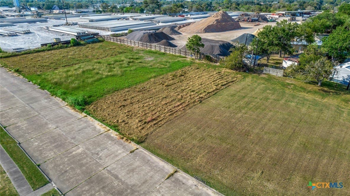 0.28 acres in Victoria County - photo 5