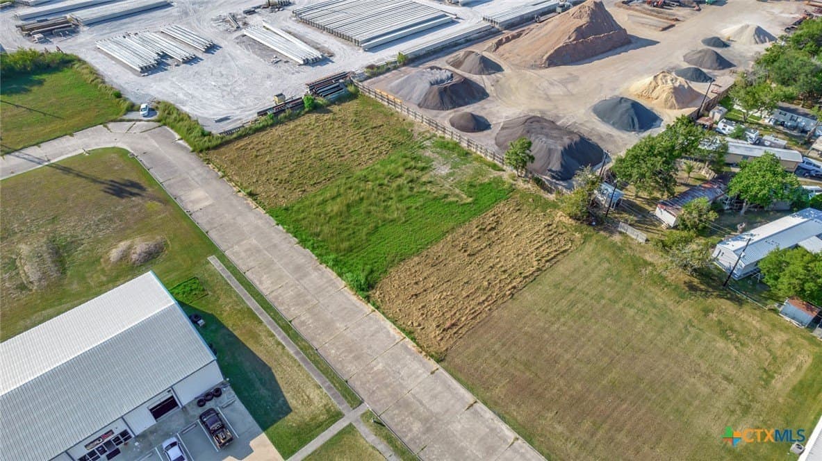 0.28 acres in Victoria County - photo 3