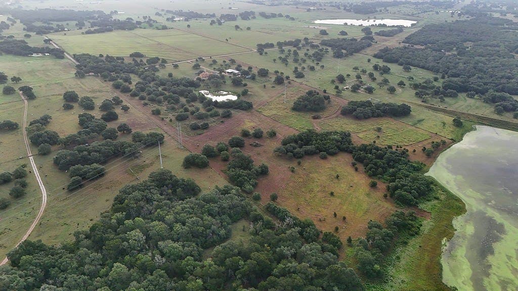 16.02 acres in Fayette County - photo 4
