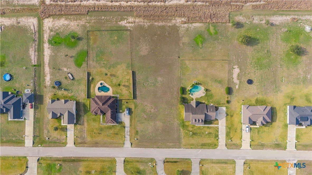 1 acres in Victoria County - photo 3