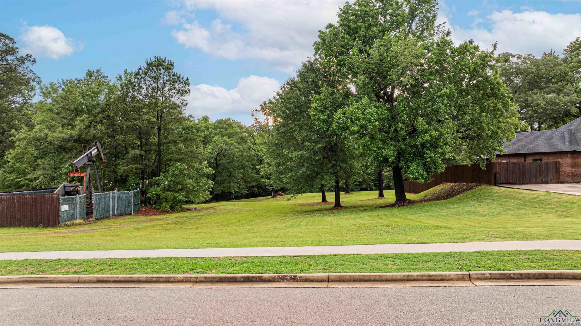 5.52 acres in Gregg County - photo 5
