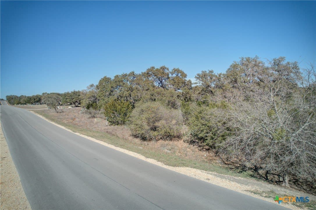 2 acres in Comal County - photo 10