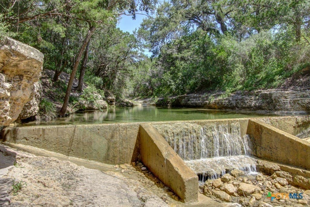 2 acres in Comal County - photo 18