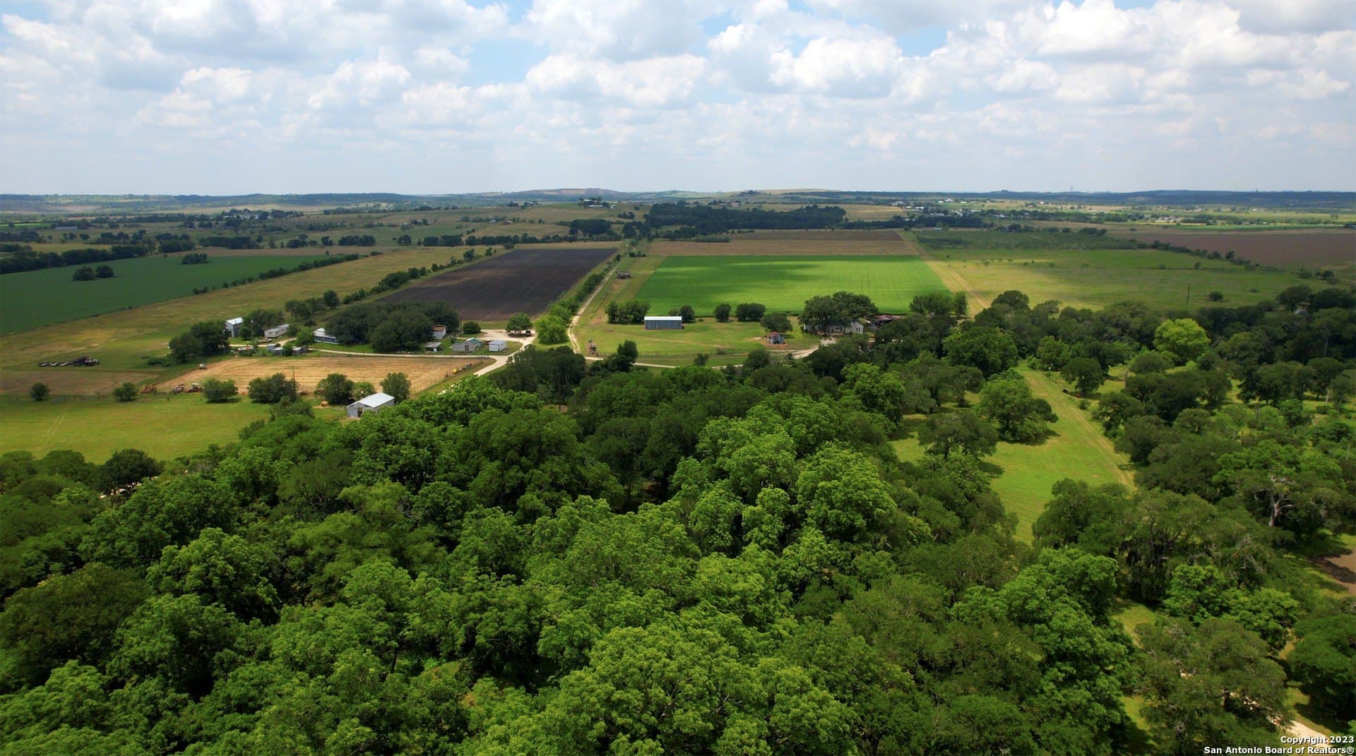 135.6 acres in Comal County - photo 4