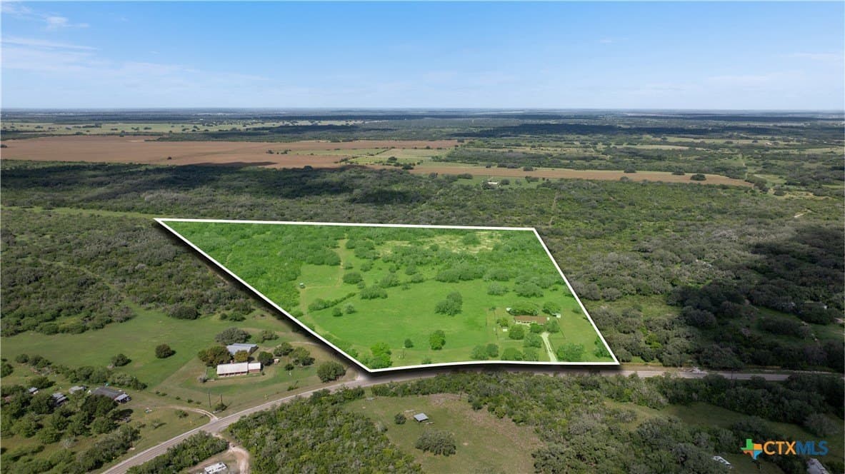 31.78 acres in Goliad County - photo 4
