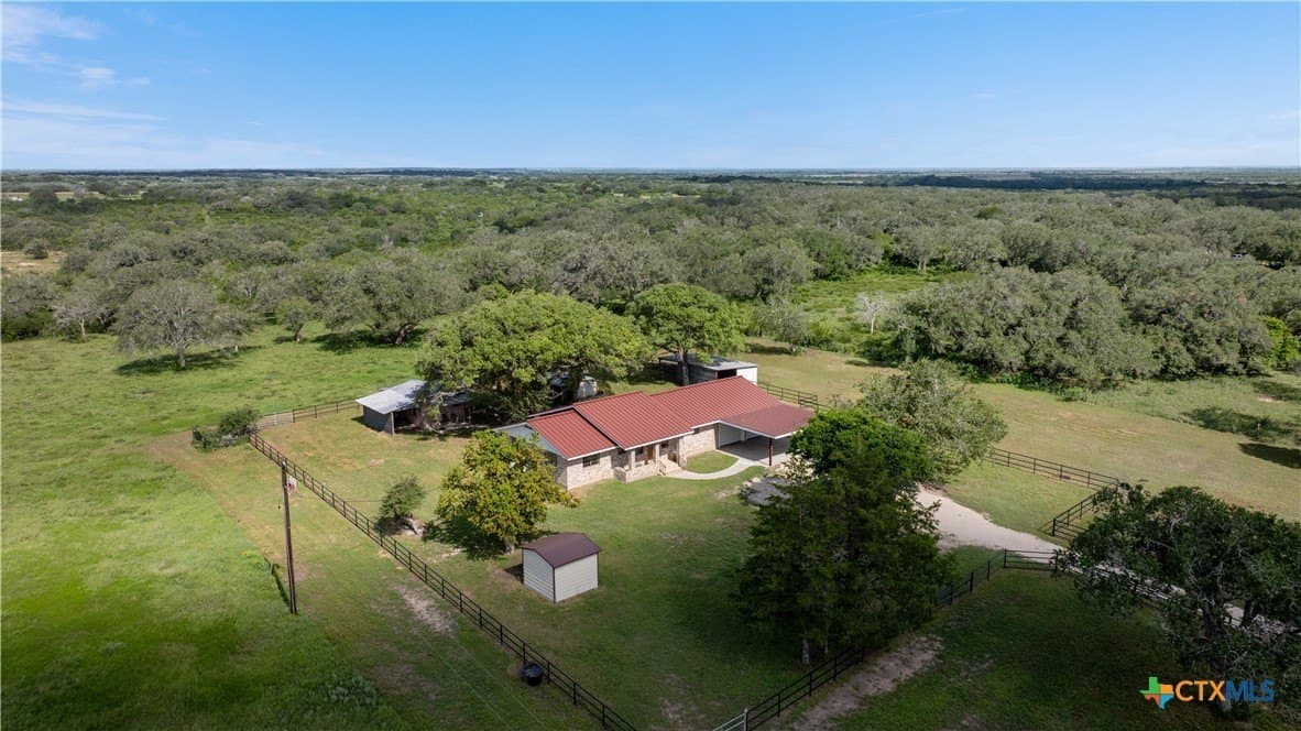 31.78 acres in Goliad County - photo 3