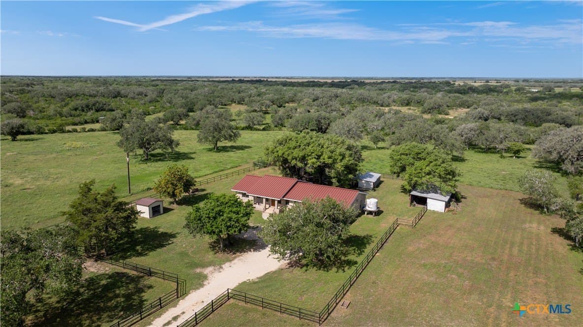 31.78 acres in Goliad County - photo 2