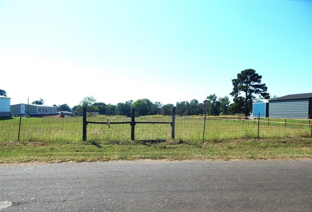 0.53 acres in Upshur County - photo 4