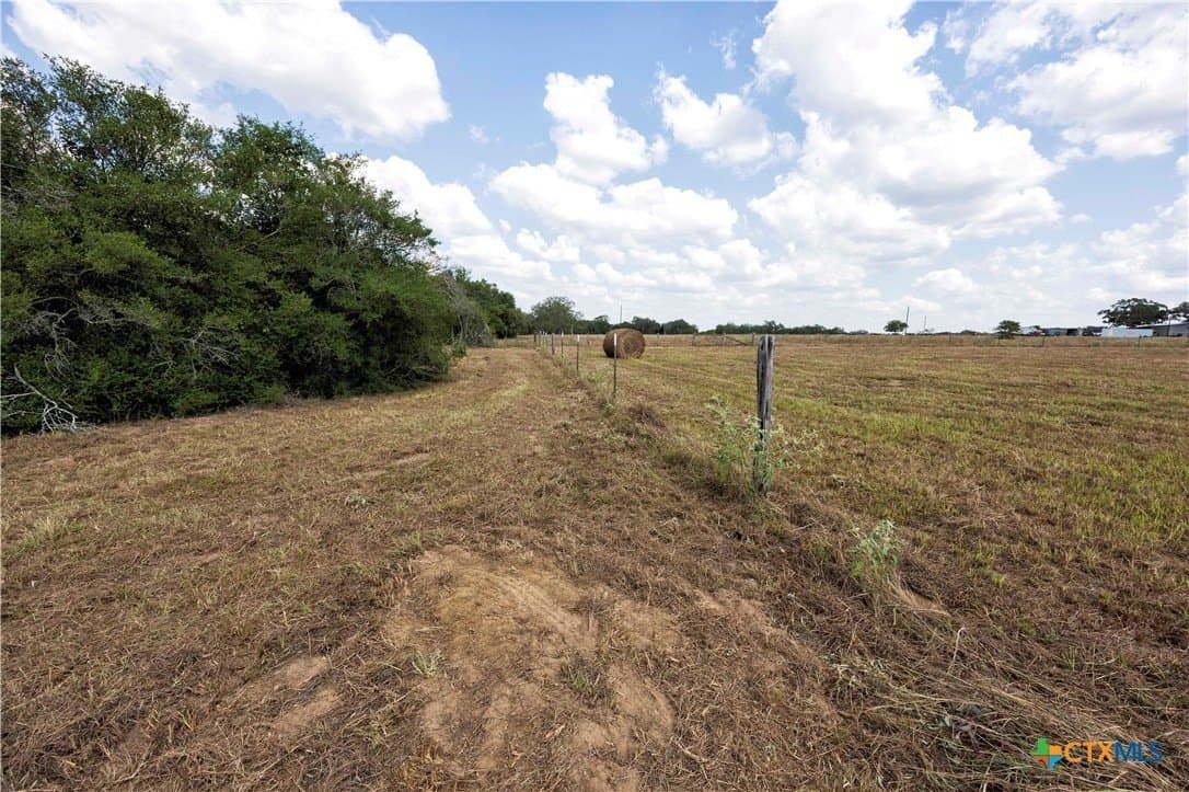 20.3 acres in Lavaca County - photo 23