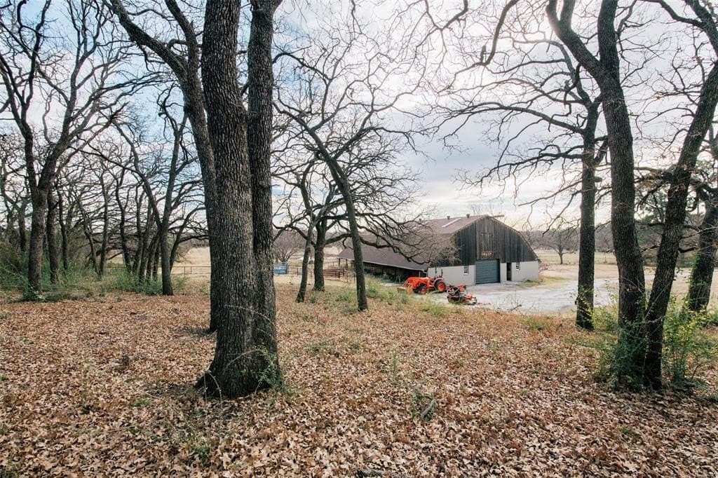 5.87 acres in Denton County - photo 3