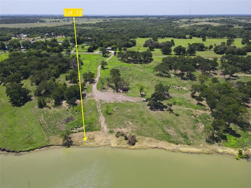 1.1 acres in Navarro County - photo 18