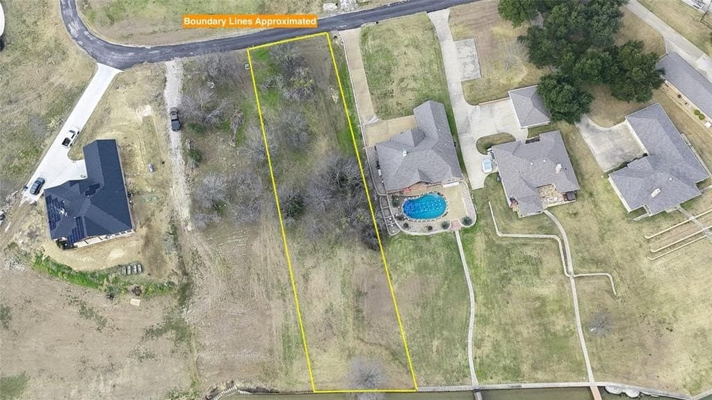 0.58 acres in Navarro County - photo 4