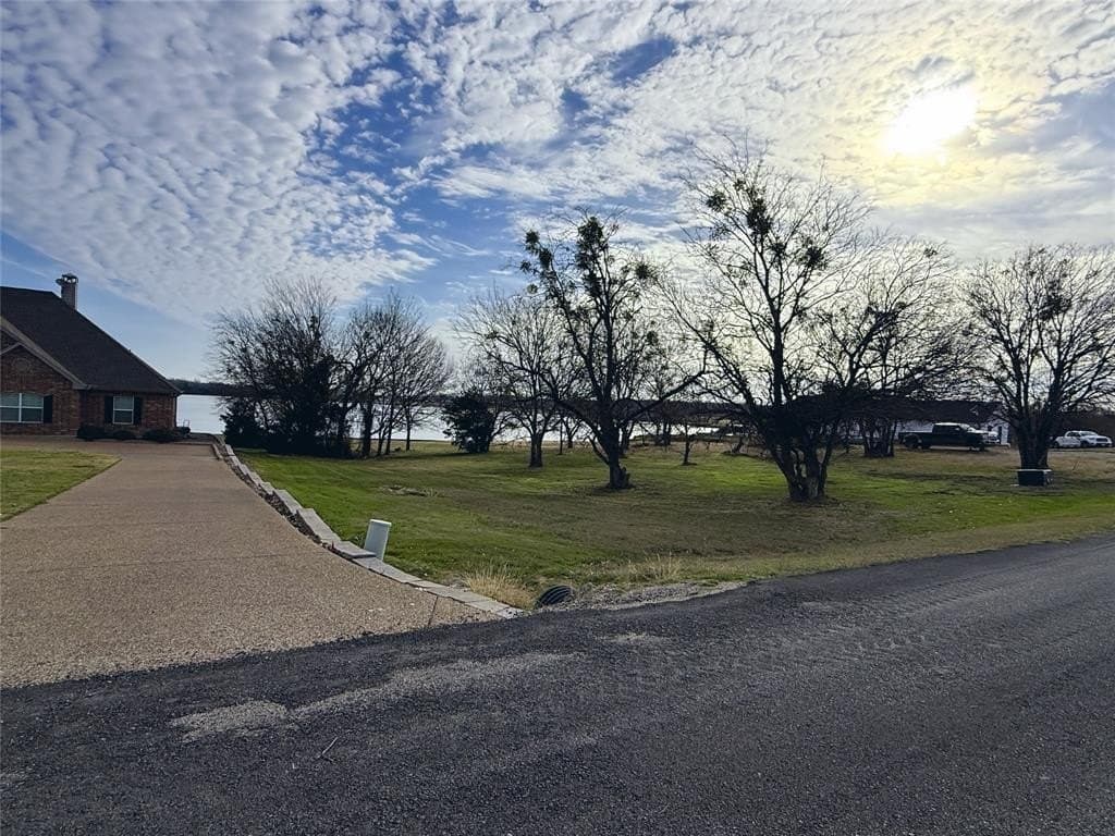 0.58 acres in Navarro County - photo 15