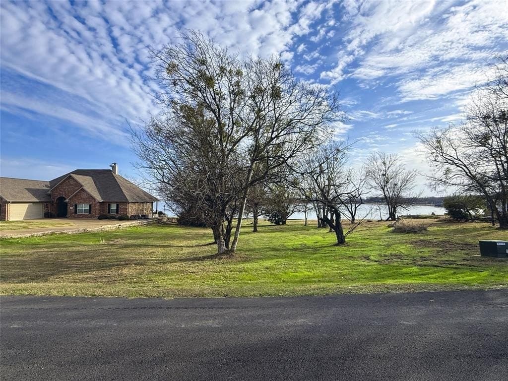 0.58 acres in Navarro County - photo 16