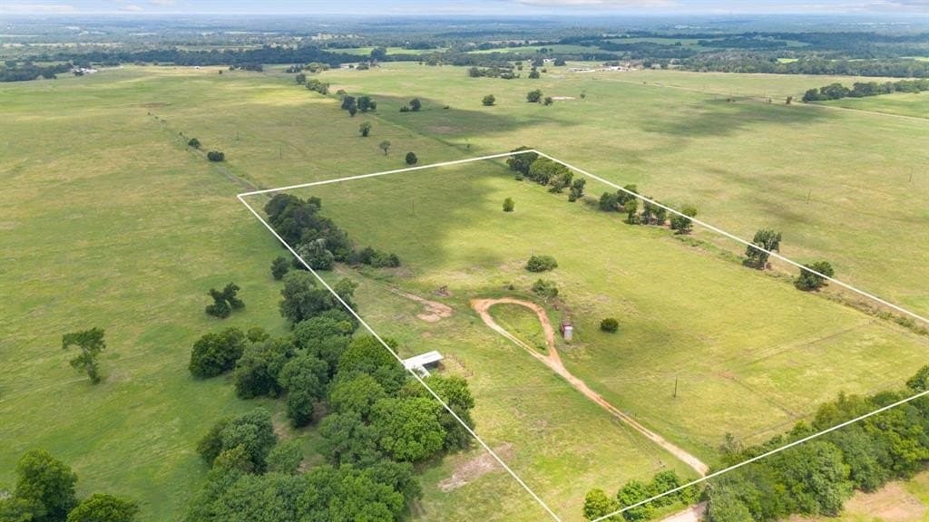 16.88 acres in Burleson County - photo 2