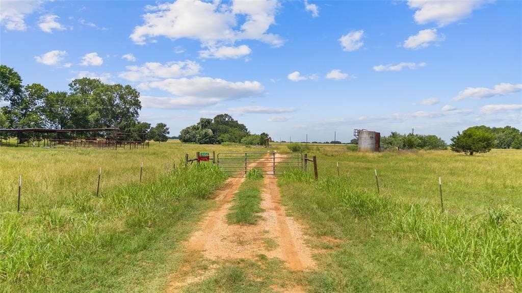 16.88 acres in Burleson County - photo 5