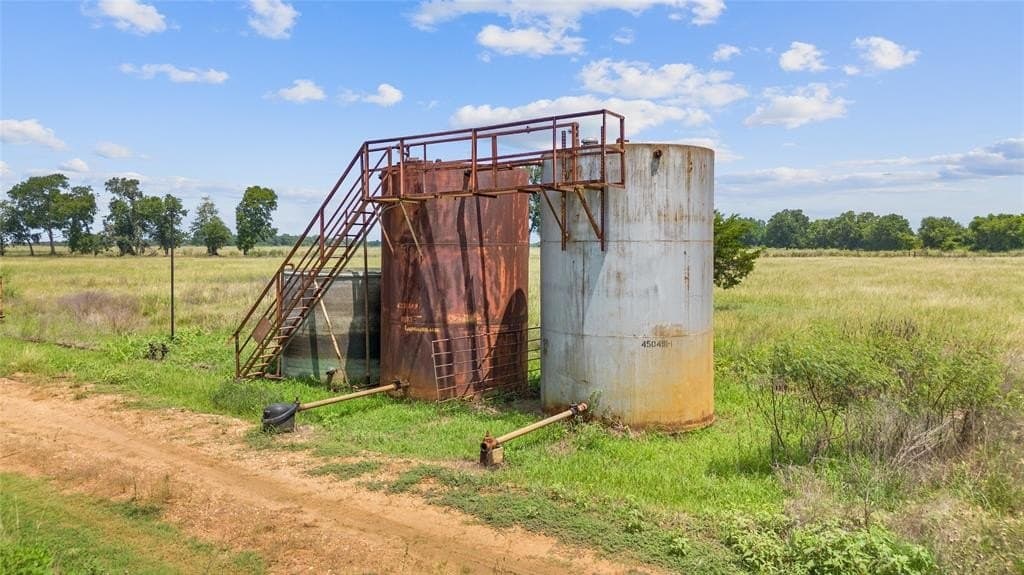 16.88 acres in Burleson County - photo 9