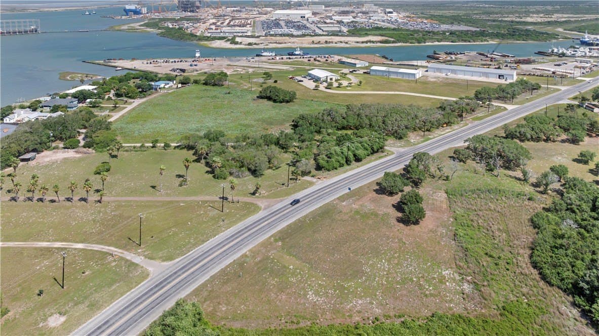 10.72 acres in San Patricio County - photo 4
