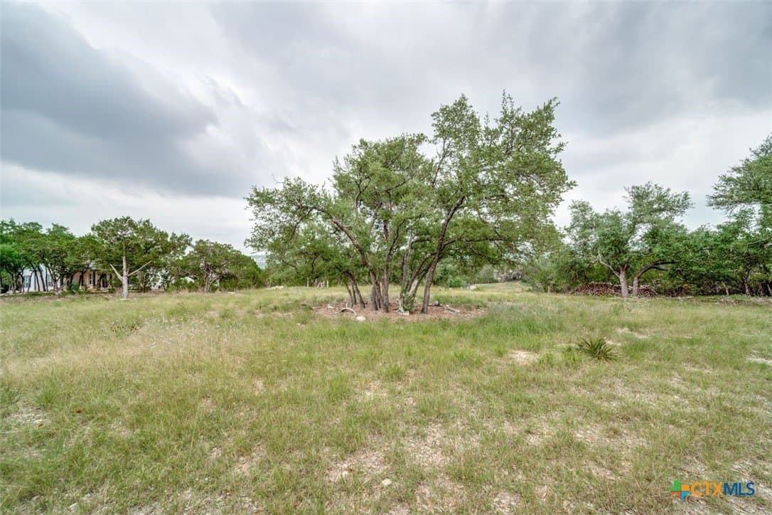 1.24 acres in Comal County - photo 2