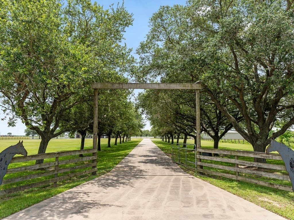 10.9 acres in Texas County - photo 2