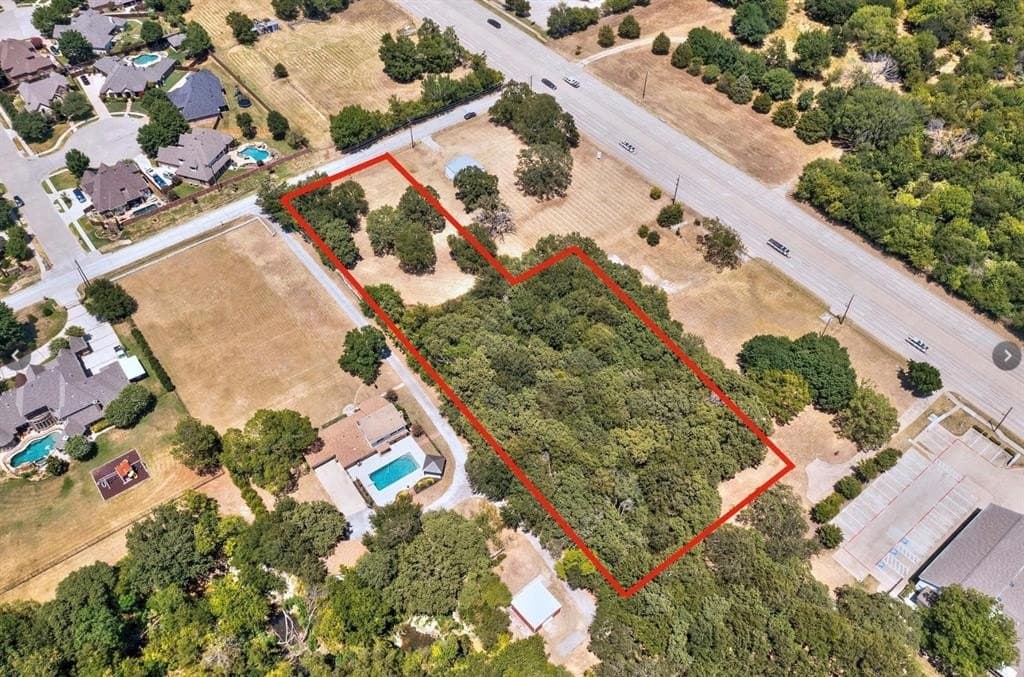 1.35 acres in Tarrant County - photo 3