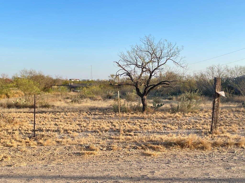 217,800 acres in Maverick County - photo 8