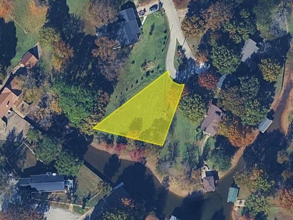 0.24 acres in Henderson County - photo 7
