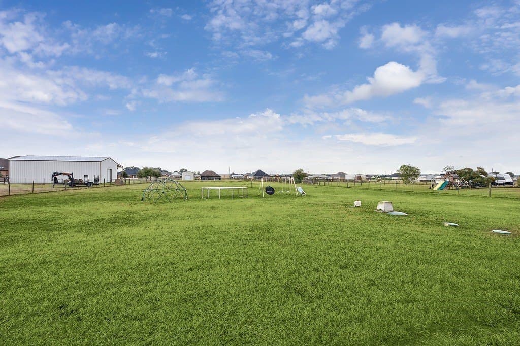 1.17 acres in Austin County - photo 2