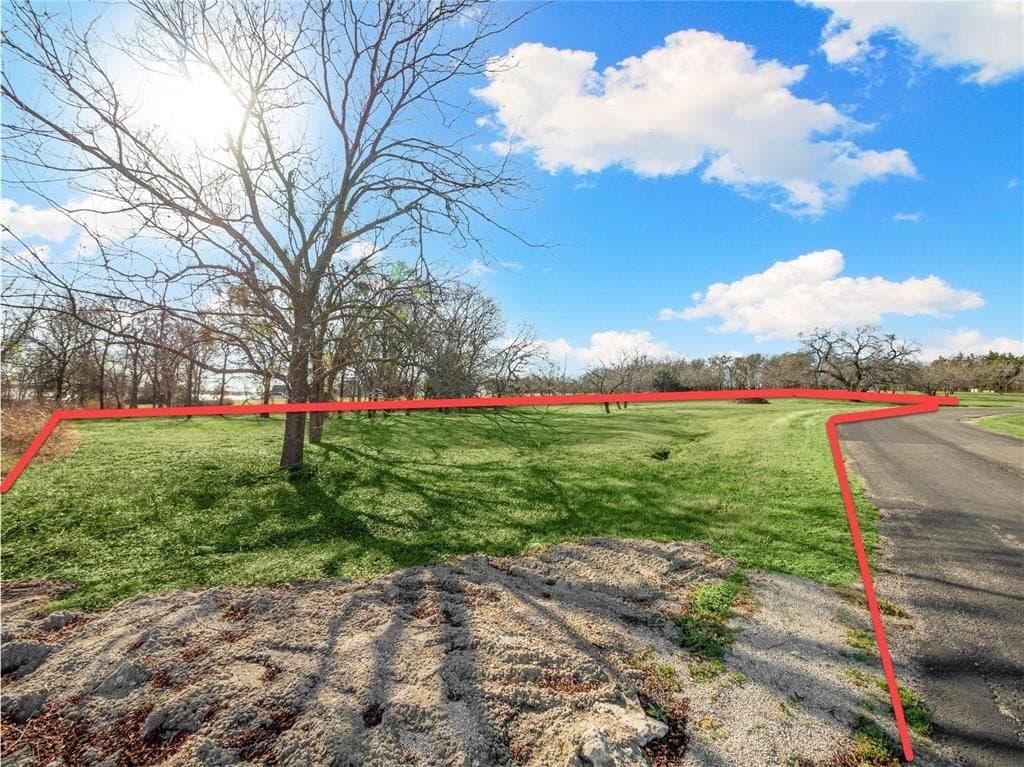 1.56 acres in Navarro County - photo 5