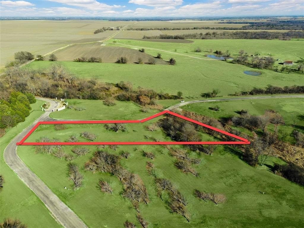 1.56 acres in Navarro County - photo 8