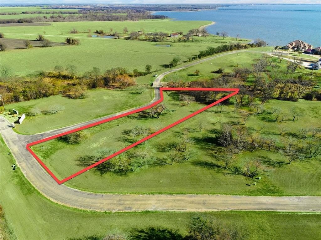 1.56 acres in Navarro County - photo 3