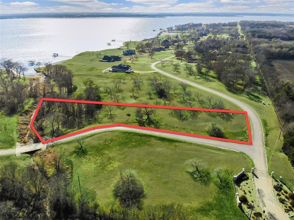 1.56 acres in Navarro County - photo 9