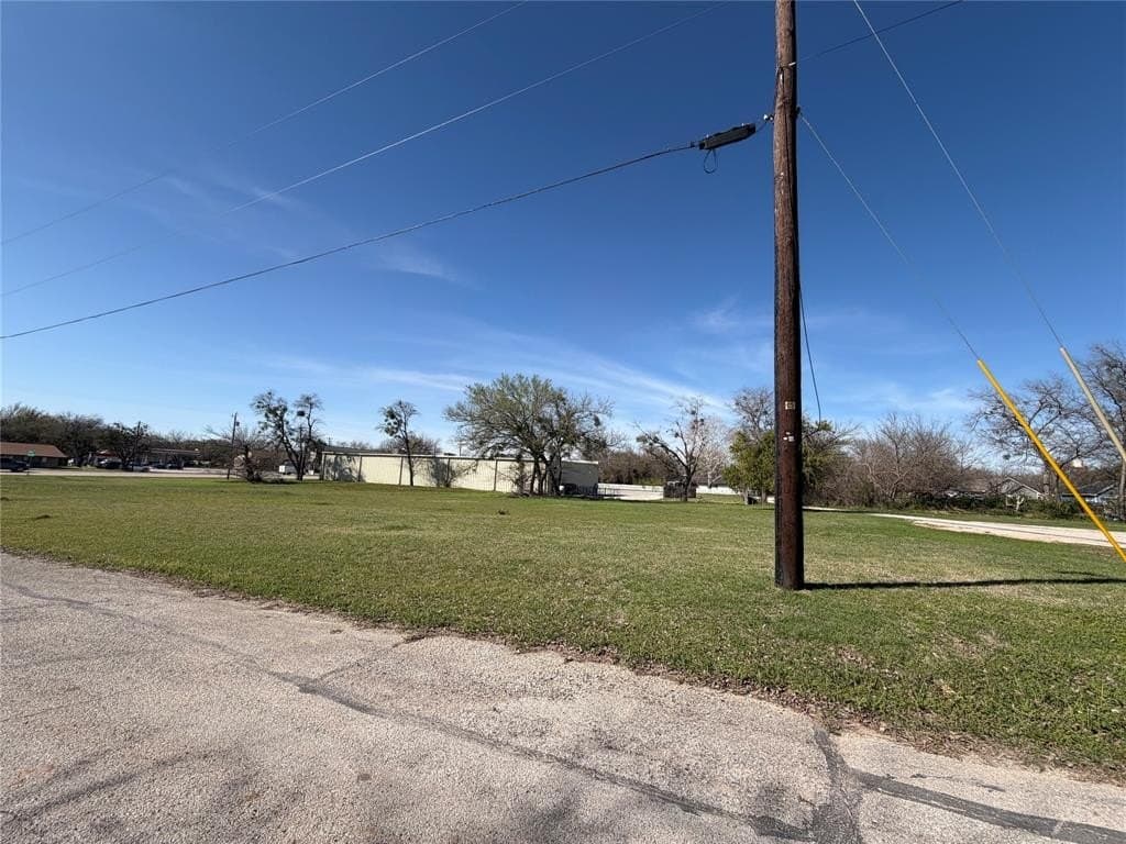 0.82 acres in Wise County - photo 3