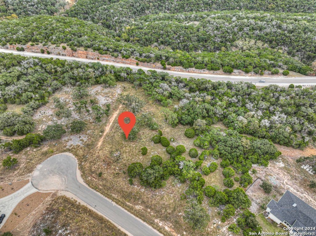1.22 acres in Comal County - photo 9