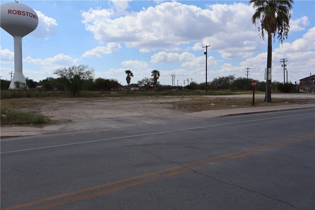 0.41 acres in Nueces County - photo 13