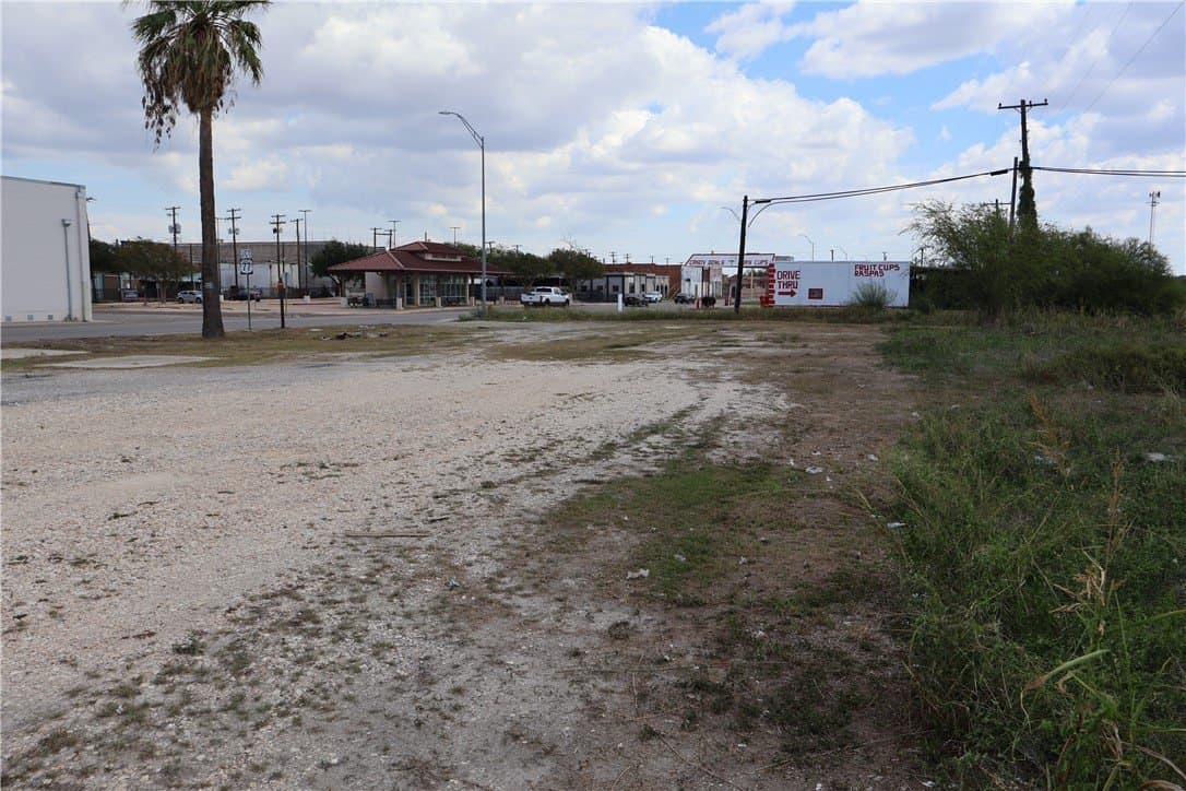 0.41 acres in Nueces County - photo 9
