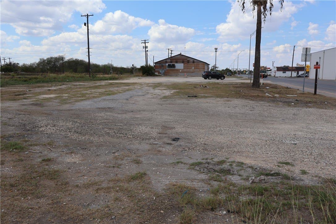 0.41 acres in Nueces County - photo 12