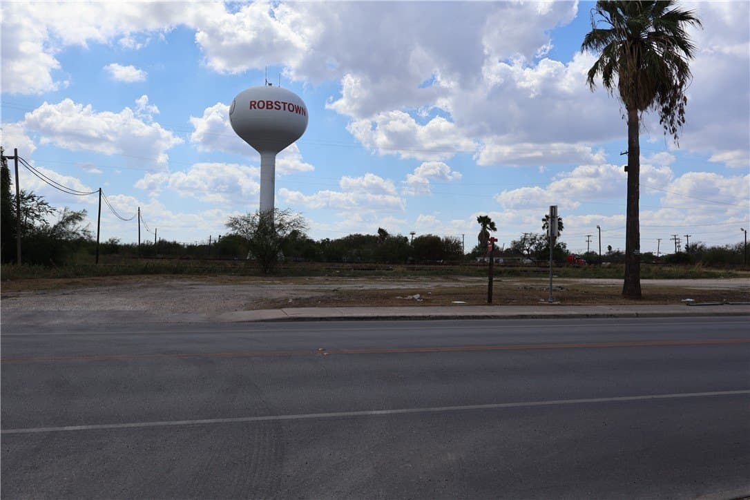 0.41 acres in Nueces County - photo 2