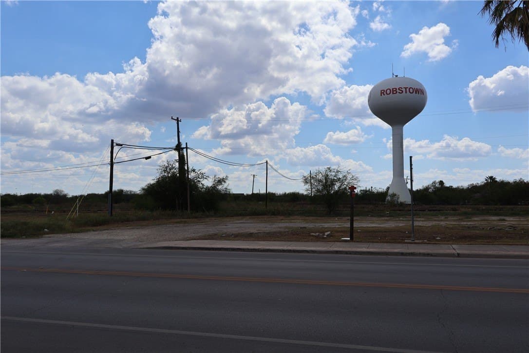 0.41 acres in Nueces County - photo 17