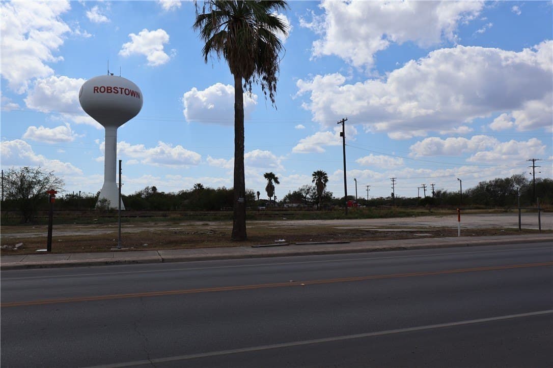 0.41 acres in Nueces County - photo 18