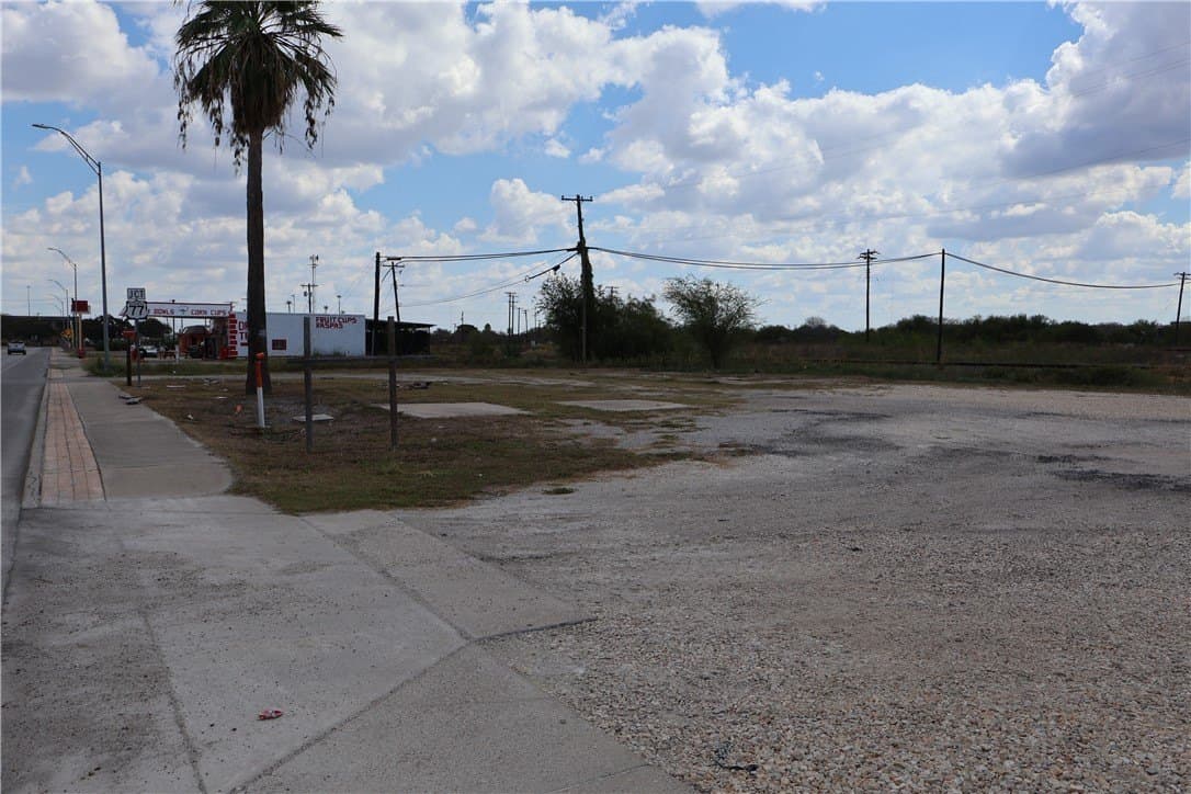 0.41 acres in Nueces County - photo 5