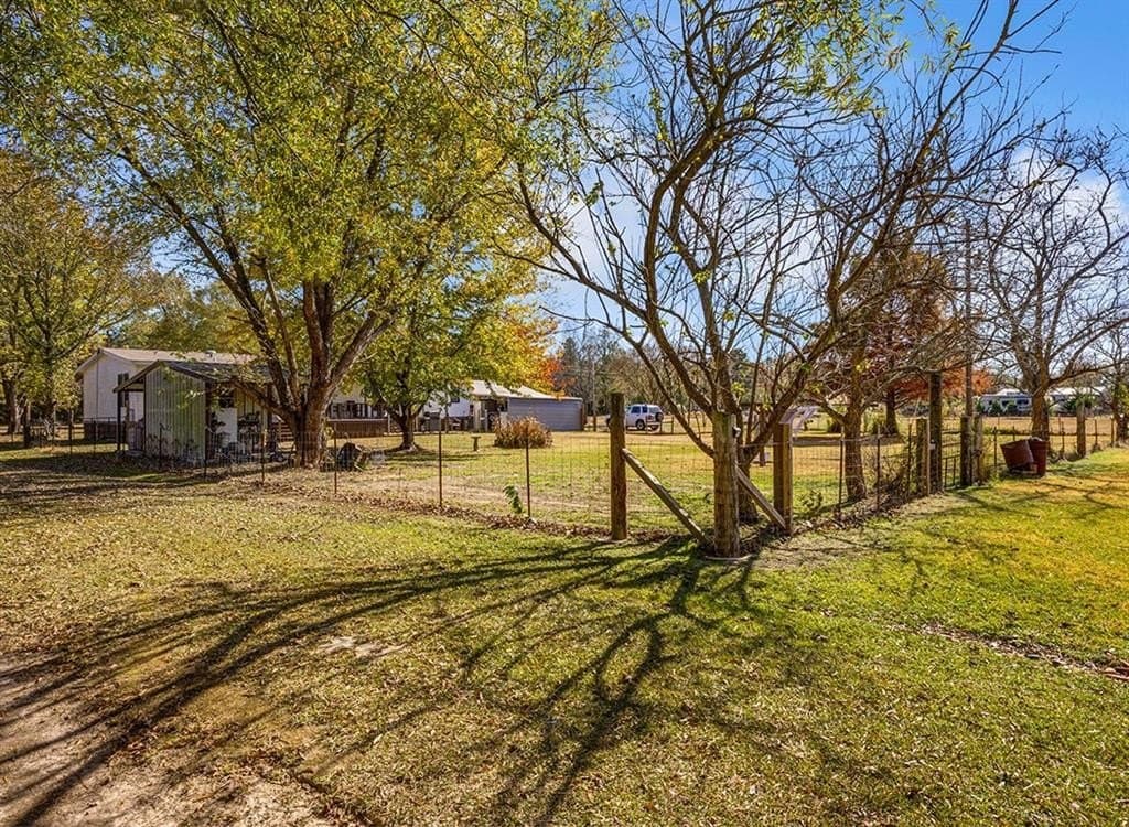 10 acres in Bowie County - photo 4
