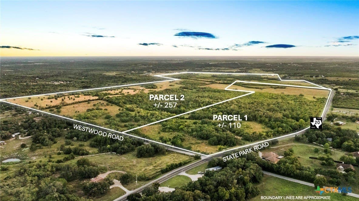 367.58 acres in Caldwell County - photo 2