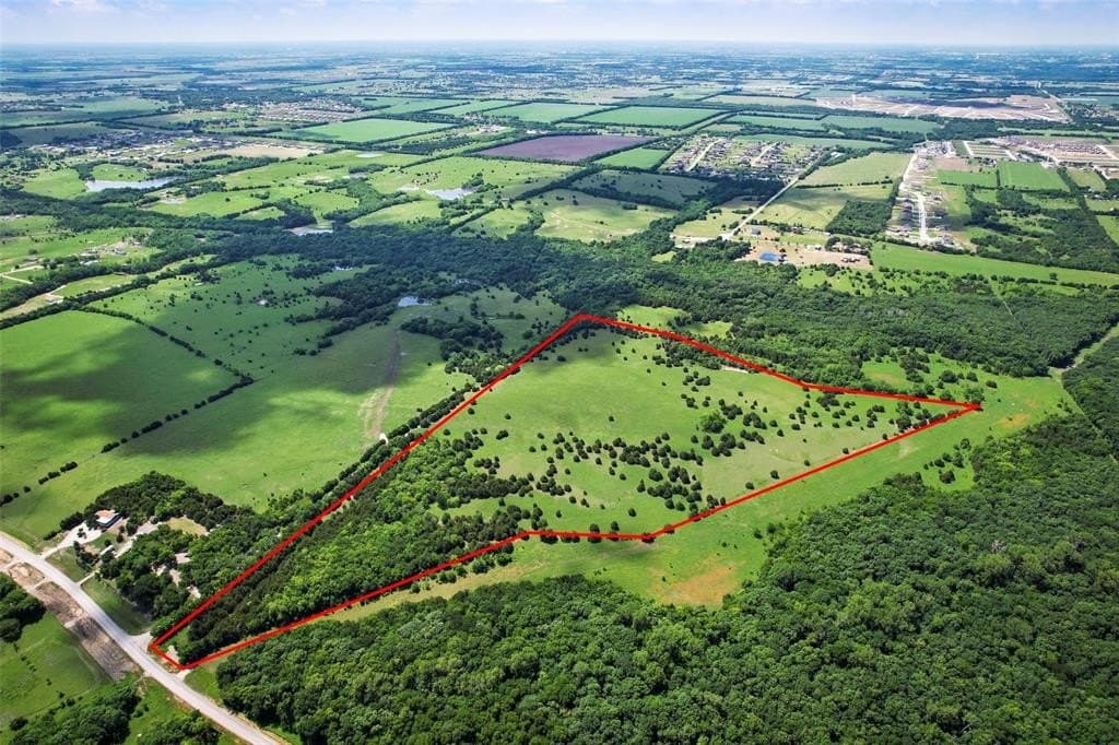 41.8 acres in Collin County - photo 3