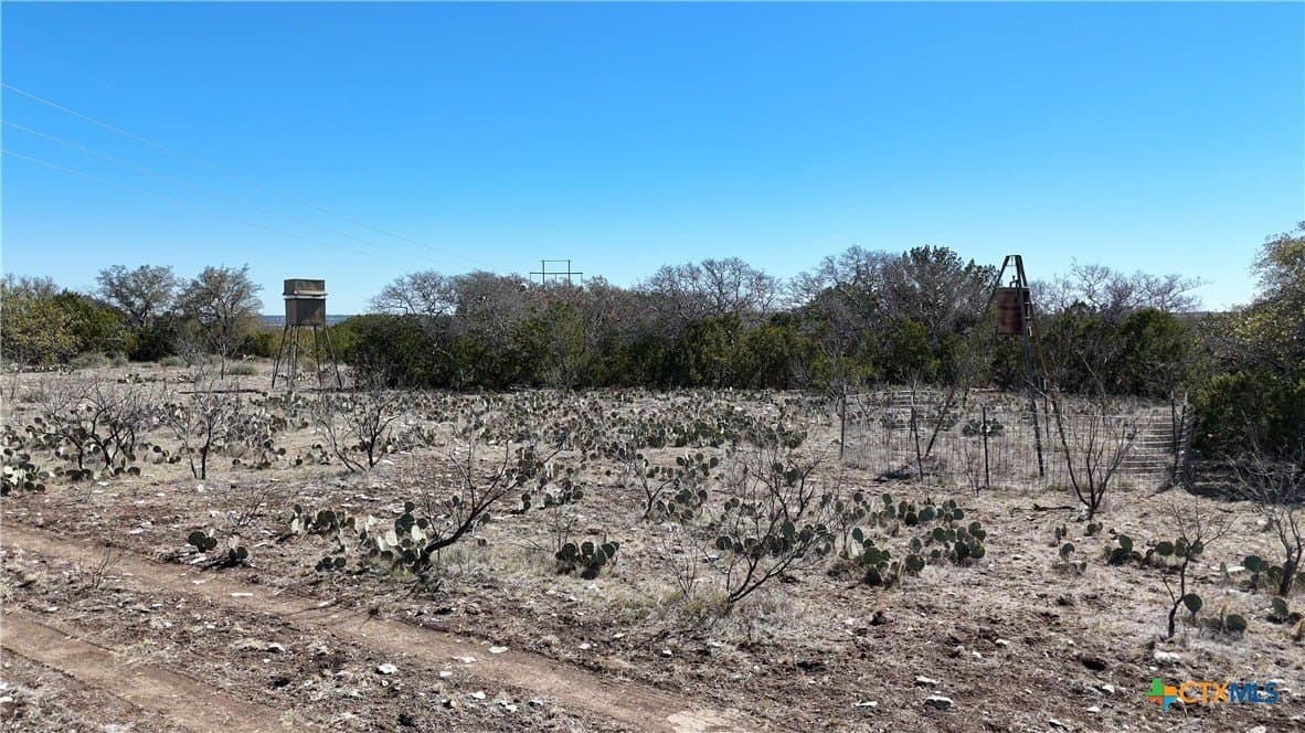 827 acres in Menard County - photo 5