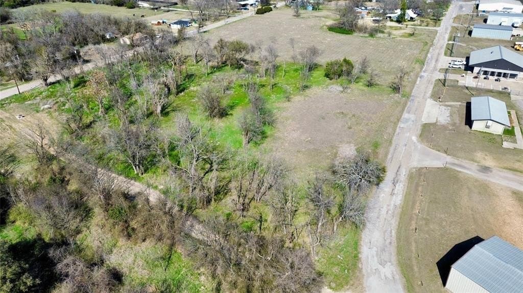 0.5 acres in Bosque County - photo 3