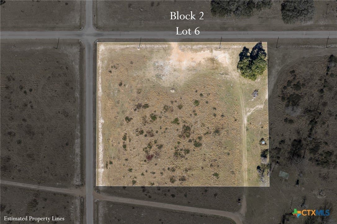 5.54 acres in Victoria County - photo 2