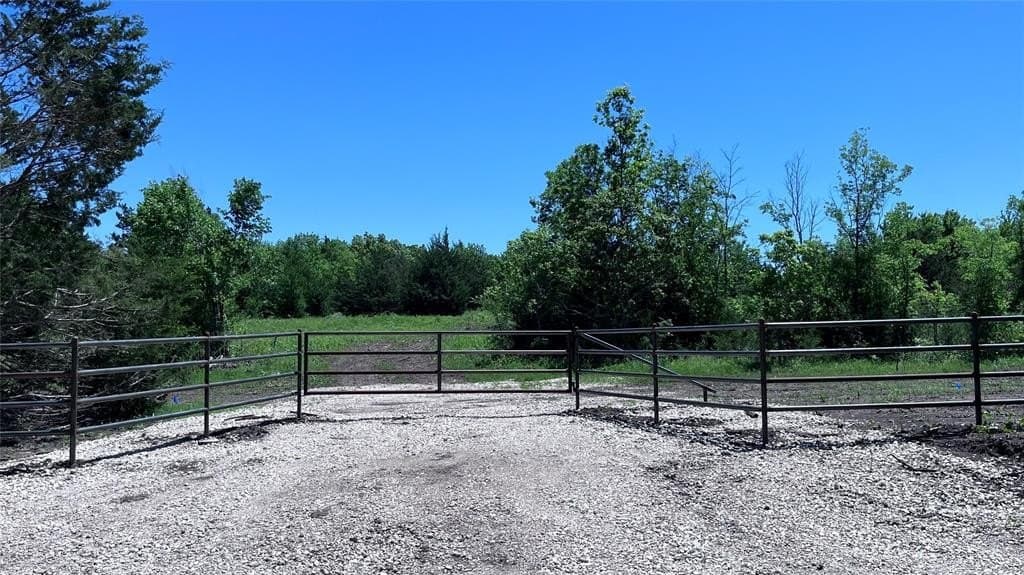 16.06 acres in Grayson County - photo 20