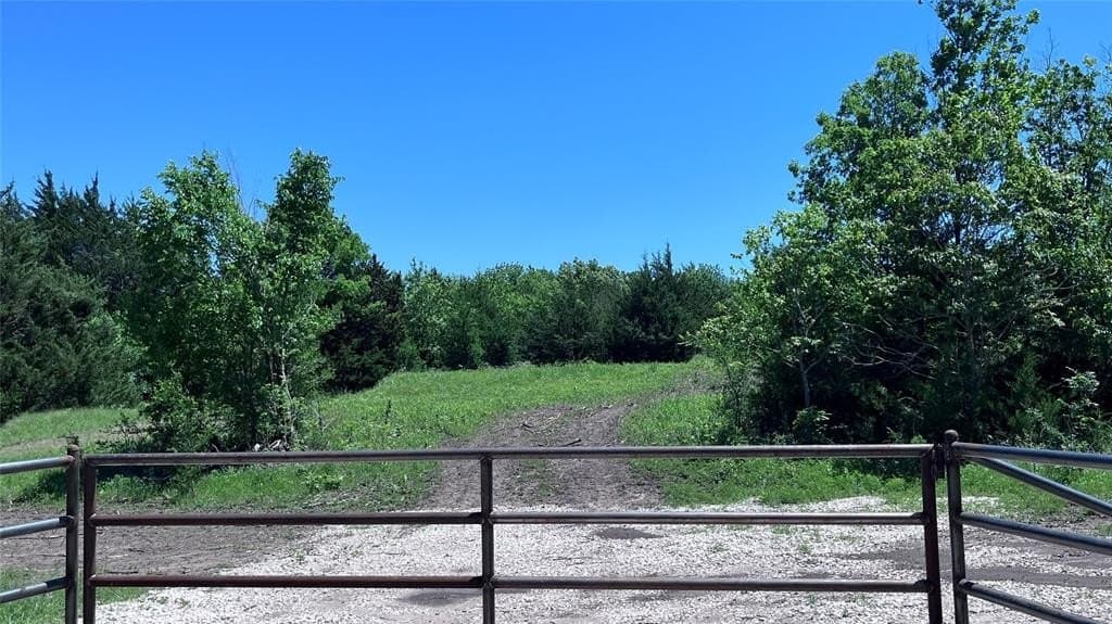 16.06 acres in Grayson County - photo 16