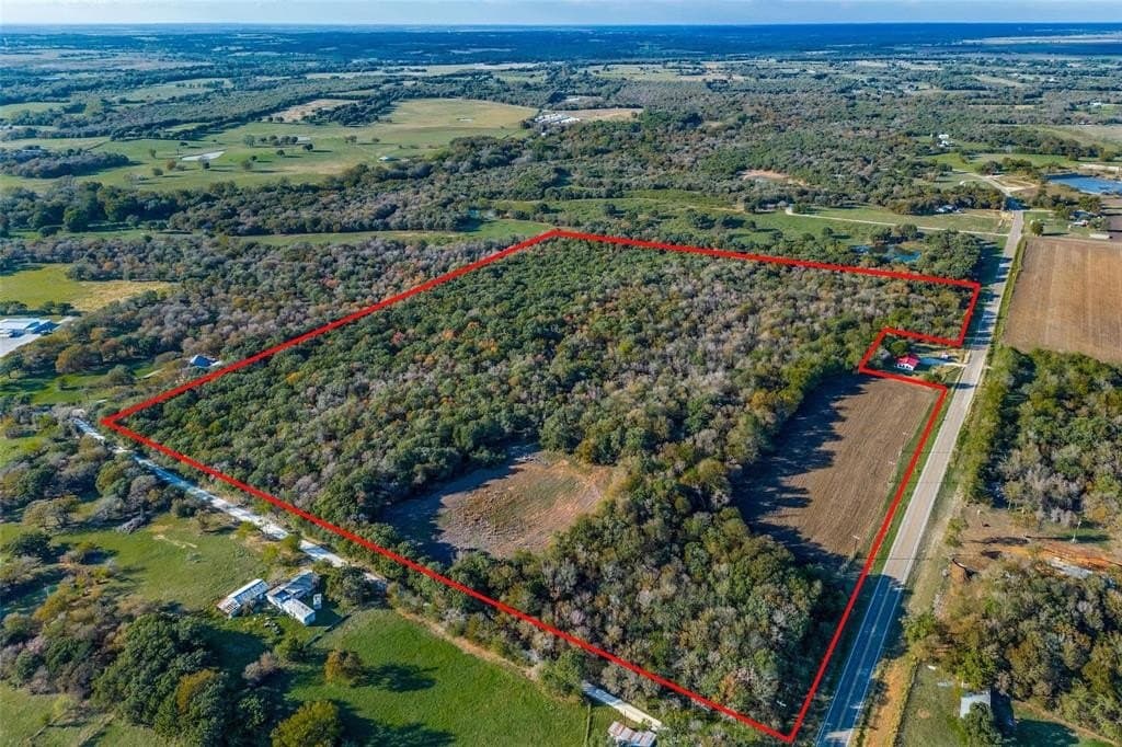132 acres in Hill County - photo 2